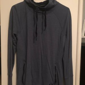 Women’s Oakley sweatshirt small